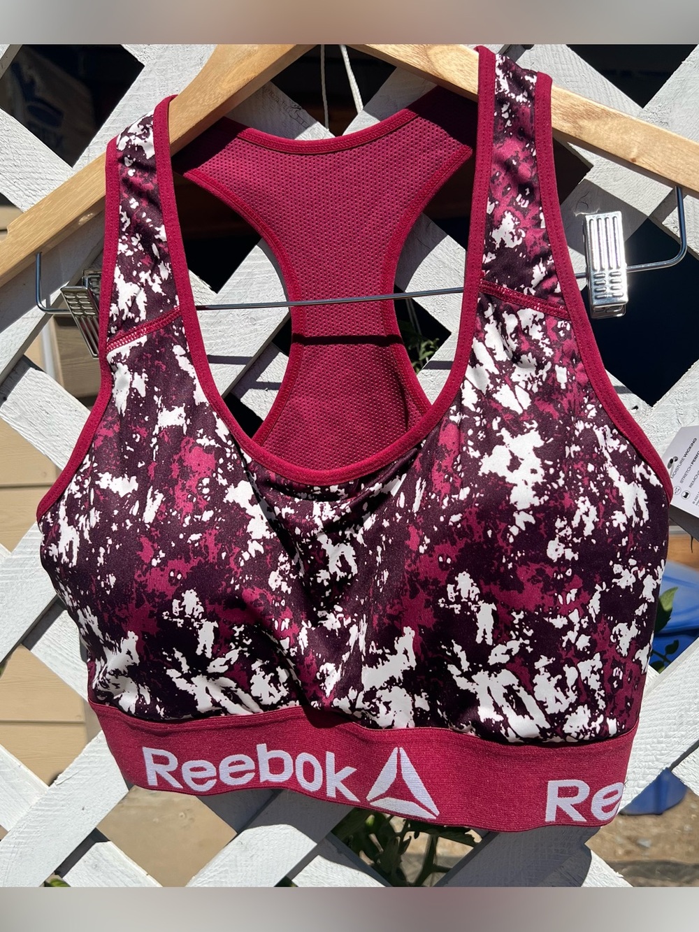 NWT Reebok Performance Bra XL Berry Tie Dye Racerback Moisture Wicking Abstract